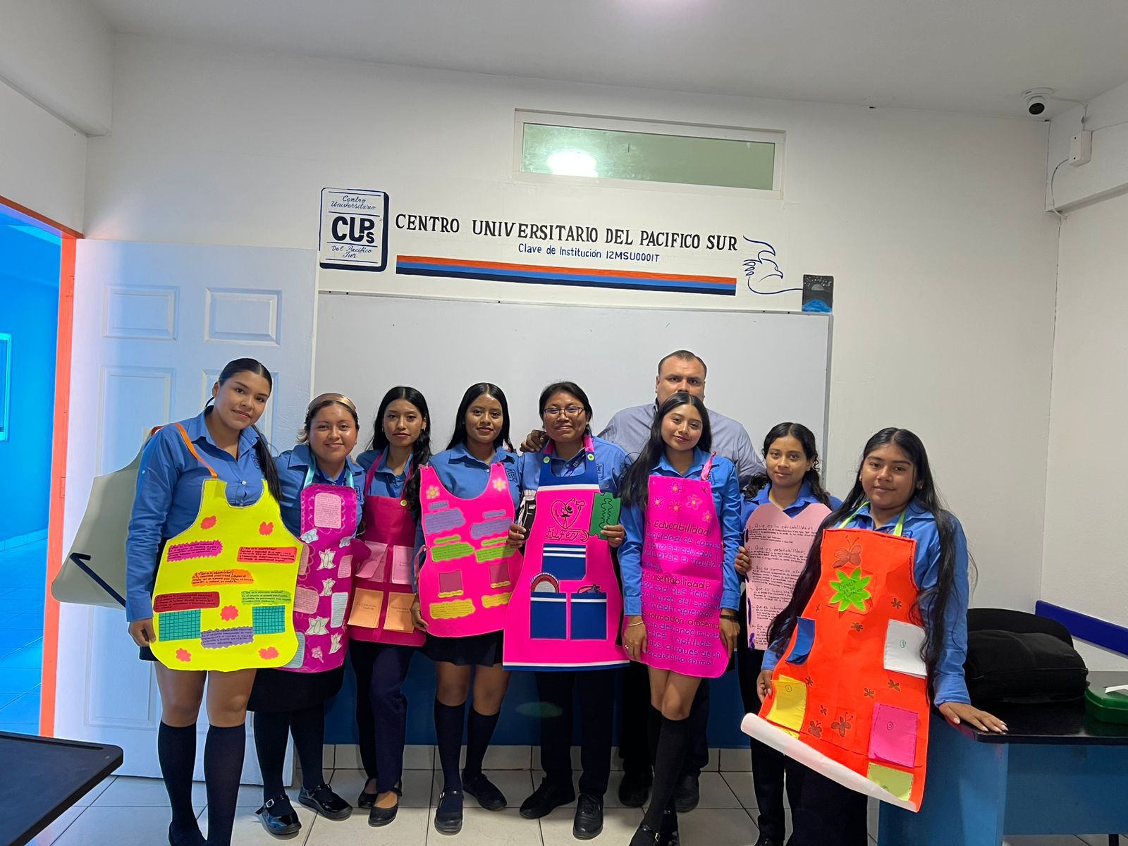 Estudiantes trabajando